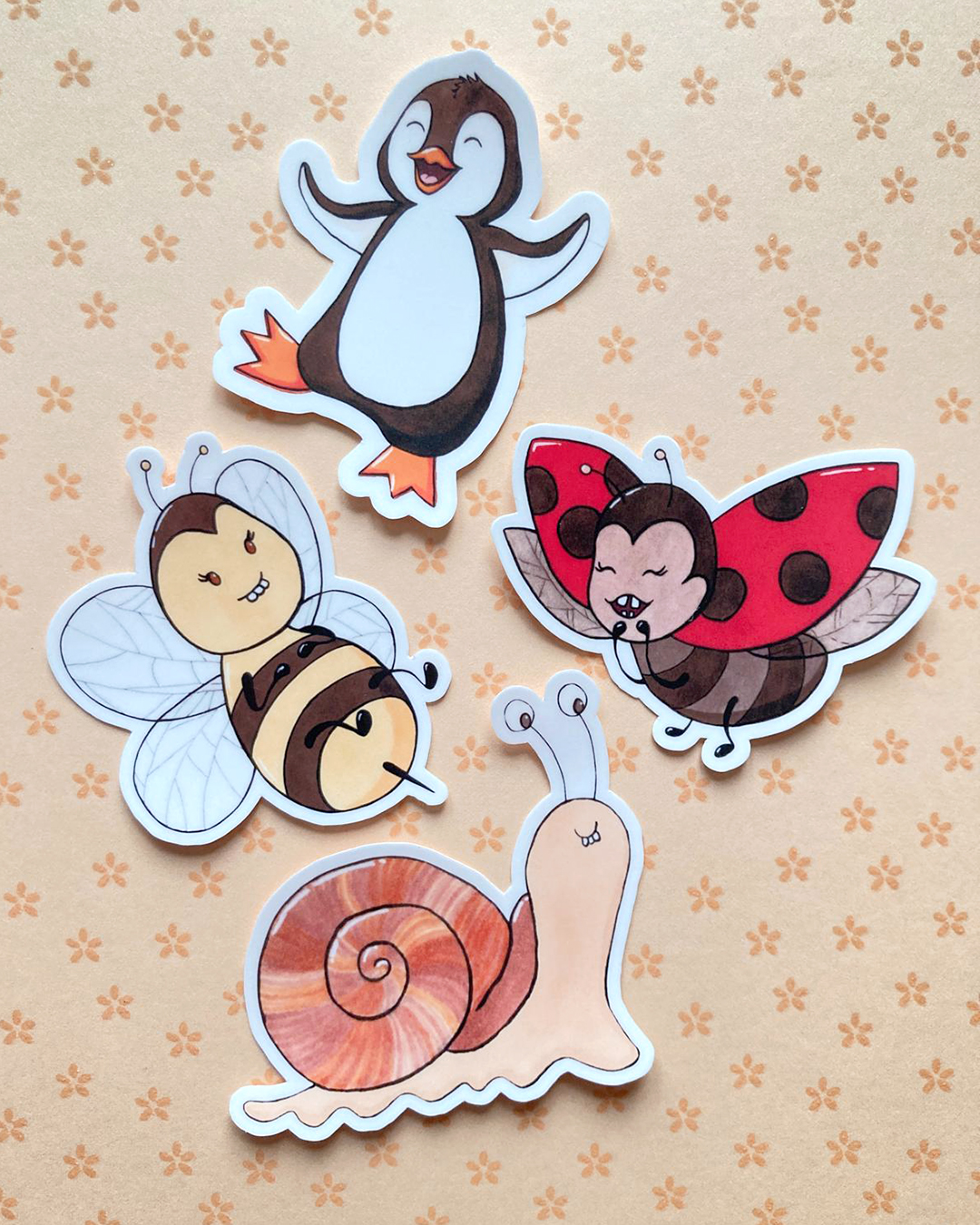 stickers représentant des animaux et insecte illustrés